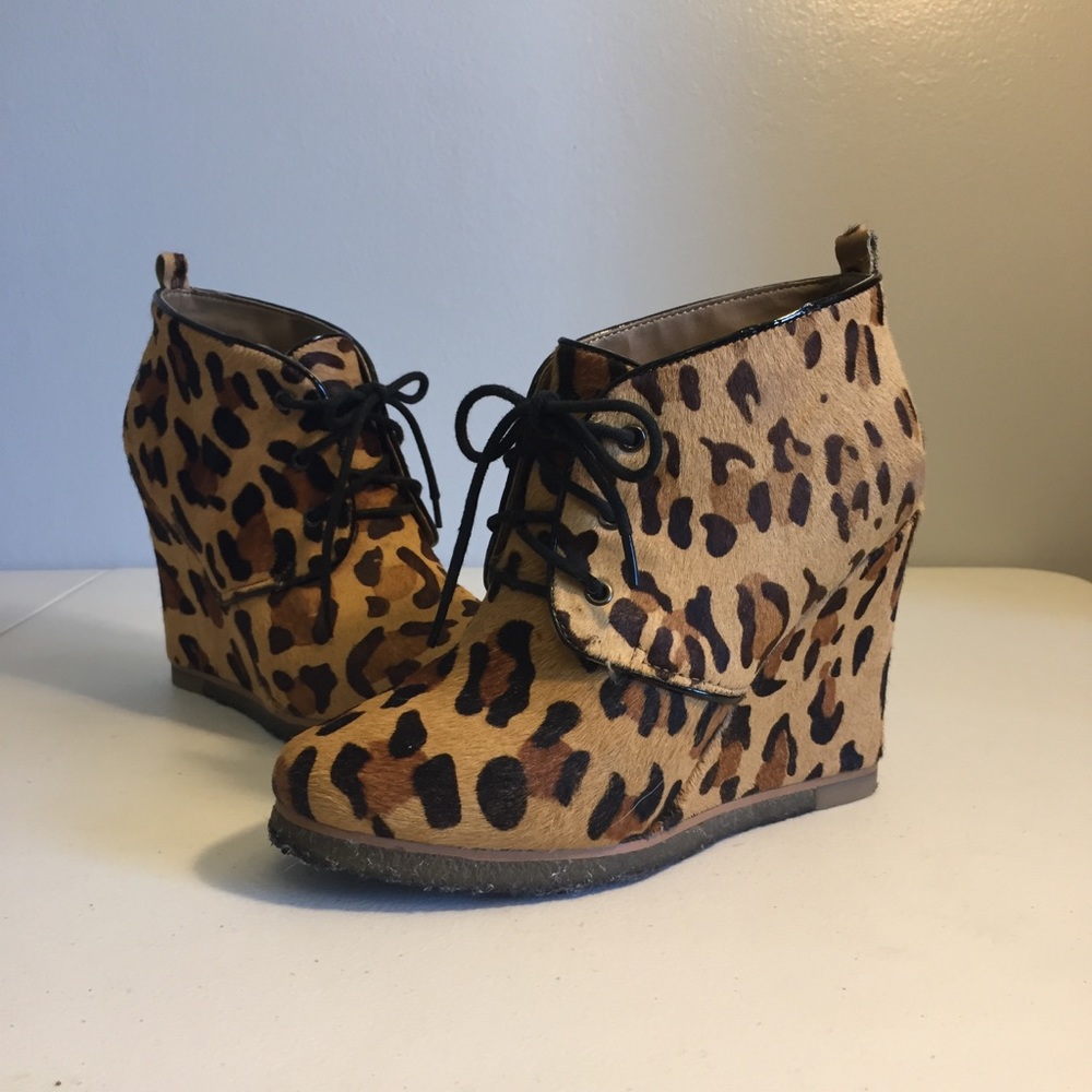 SHOEMINT | Leopard Wedge Bootie